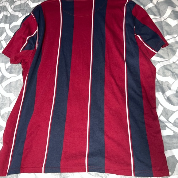 Hollister shirt - Picture 2 of 3